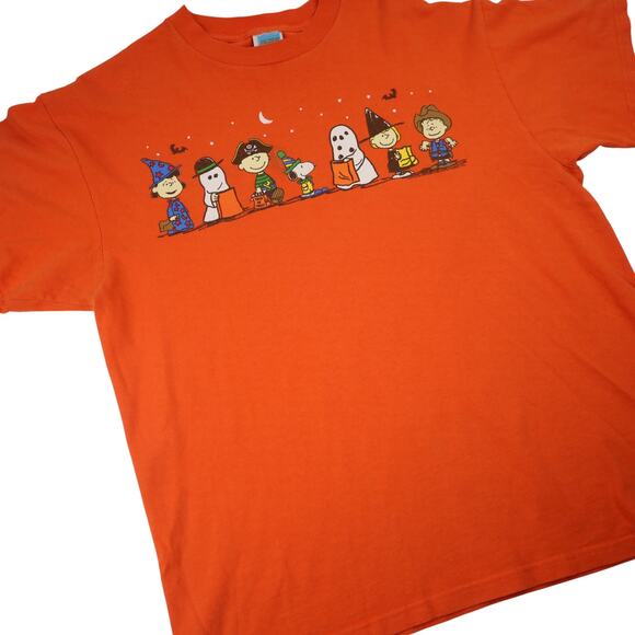 Vintage Peanuts Halloween Graphic T Shirt - Picture 4 of 9